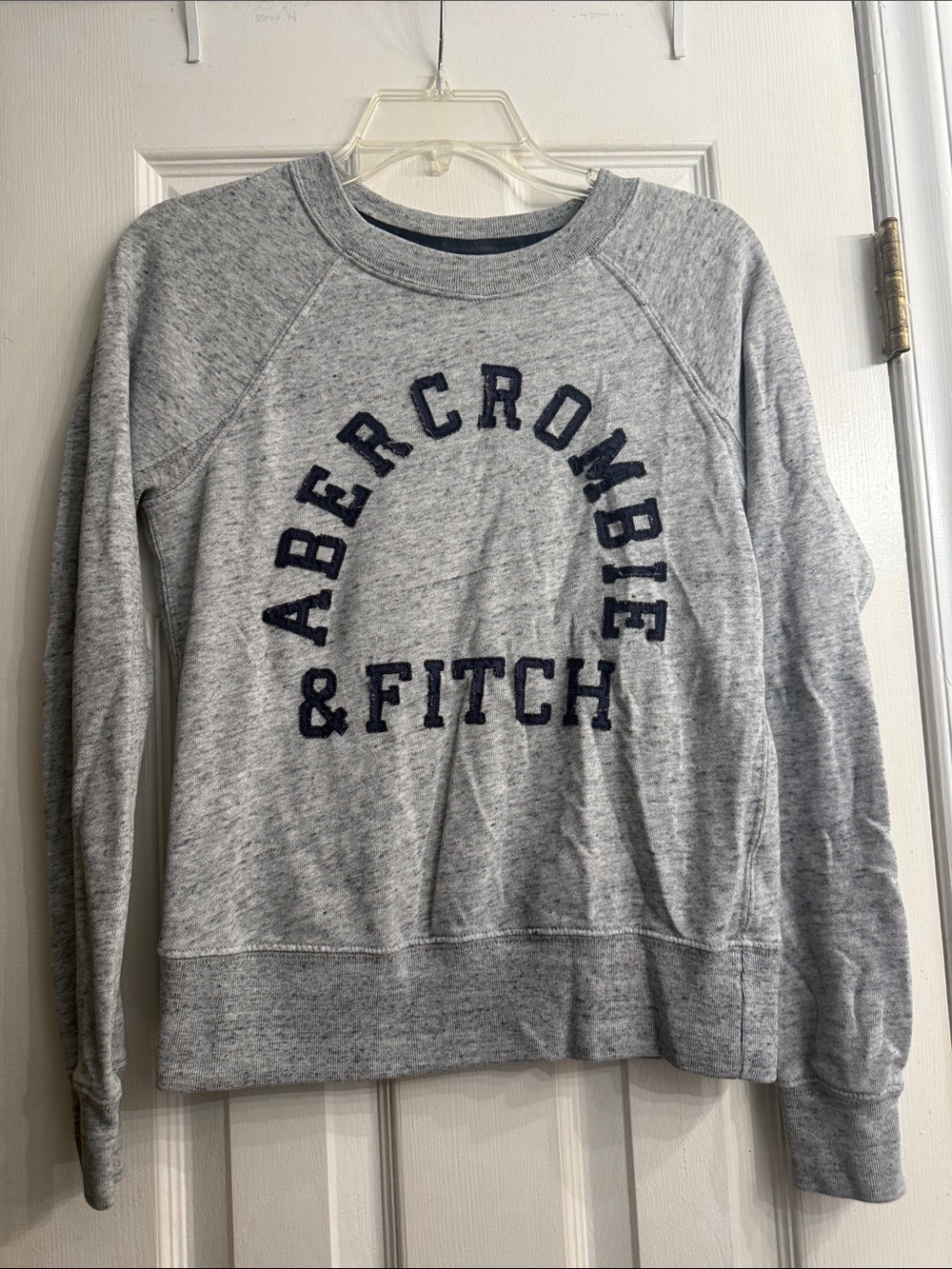 Abercrombie & Fitch Light Gray Crewneck with Navy Logo size XS